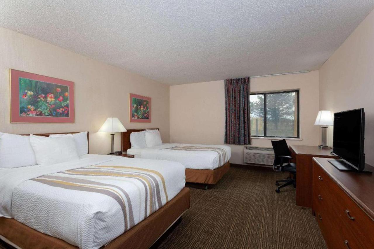 Norwood Inn & Suites Indianapolis East Post Drive ภายนอก รูปภาพ