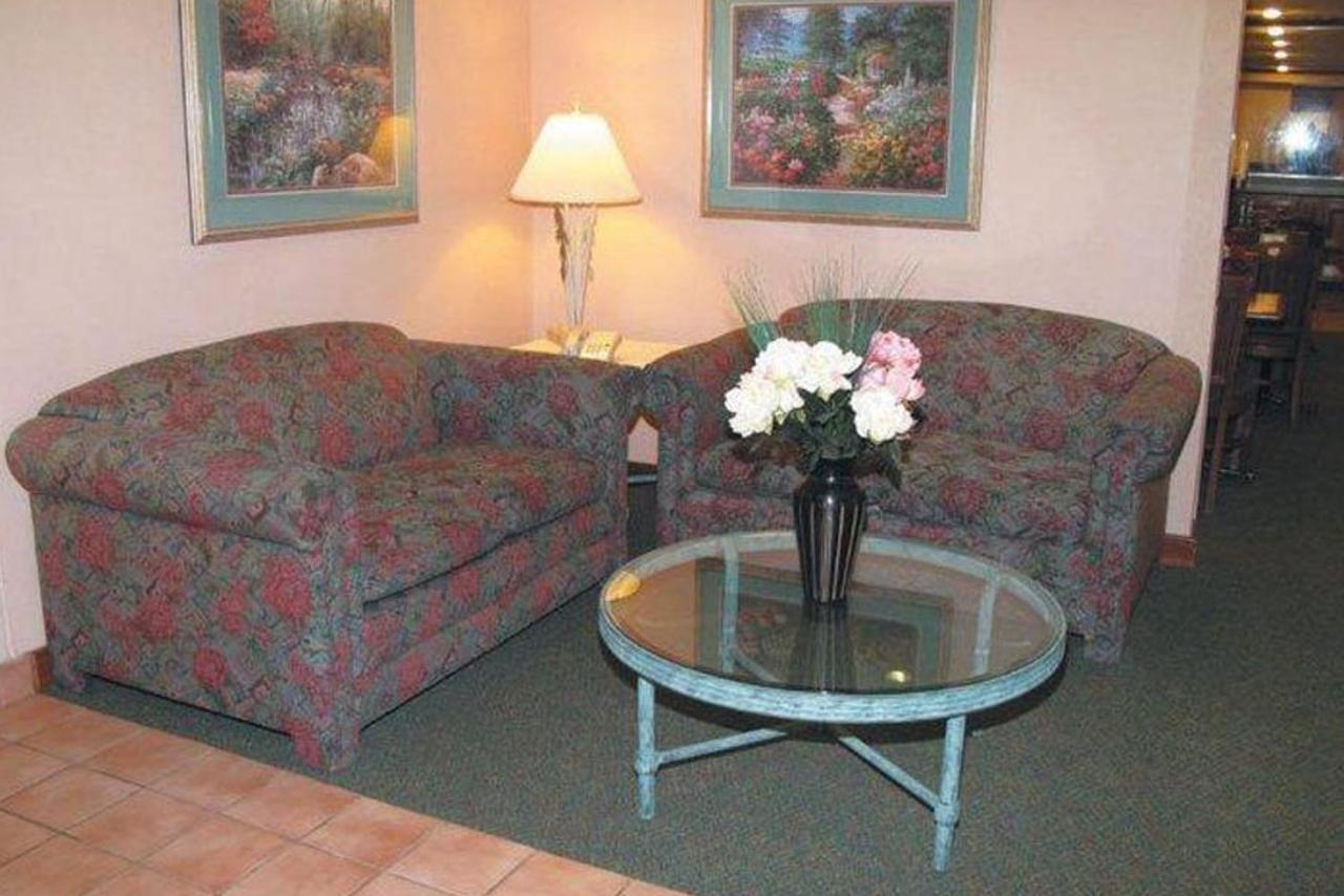 Norwood Inn & Suites Indianapolis East Post Drive ภายนอก รูปภาพ
